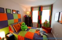 Дизайн интерьера детской яркой комнаты фото